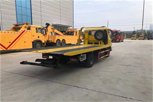 陆丰非事故拖车