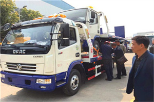 陆丰汽车道路救援拖车价格